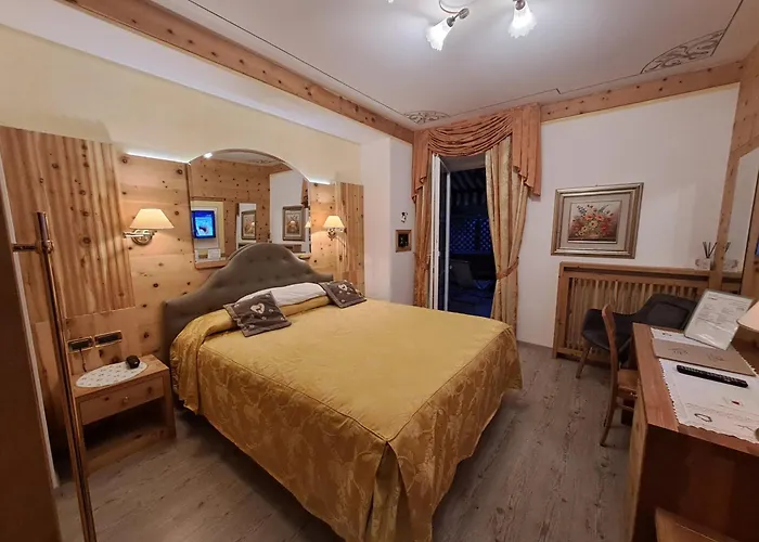Alexander Hotel Alpine Wellness Dolomites Molveno