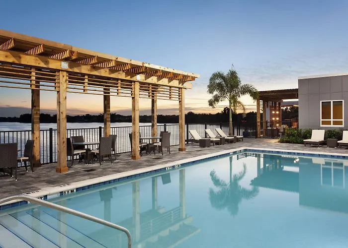 Courtyard By Marriott Winter Haven