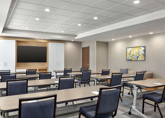 Hyatt House Bryan/College Station Hotel