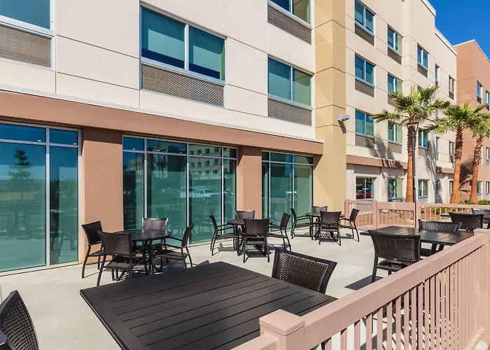 Holiday Inn Express & Suites - Moreno Valley - Riverside By Ihg