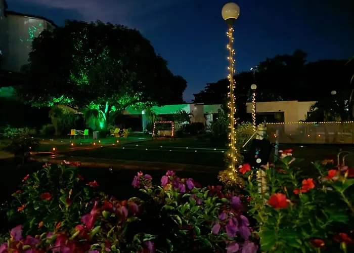 Hotel Tacaloa Inn Experience