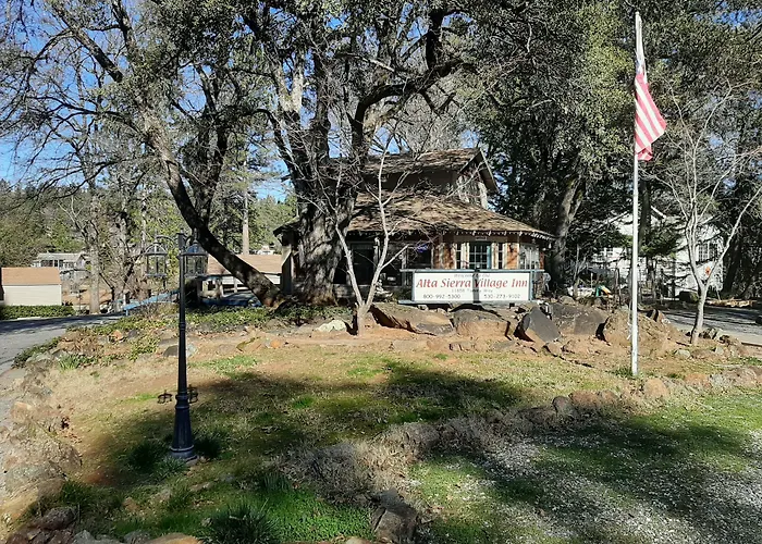 Alta Sierra Village Inn