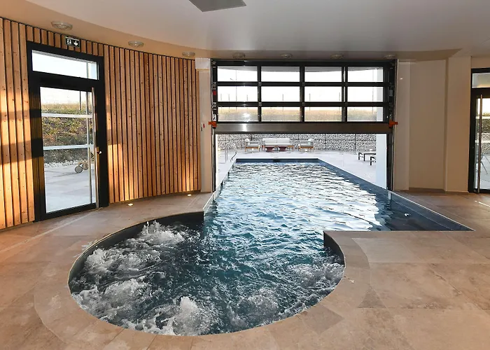 Golden Tulip Bezannes