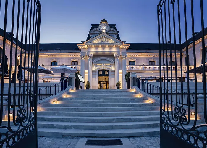 Best Western Premier Hotel de la Cite Royale