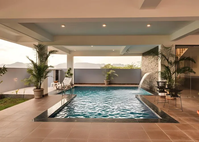 Stayvista'S Sylvara - Hill-View Villa With Private Pool, Jacuzzi & Games Room