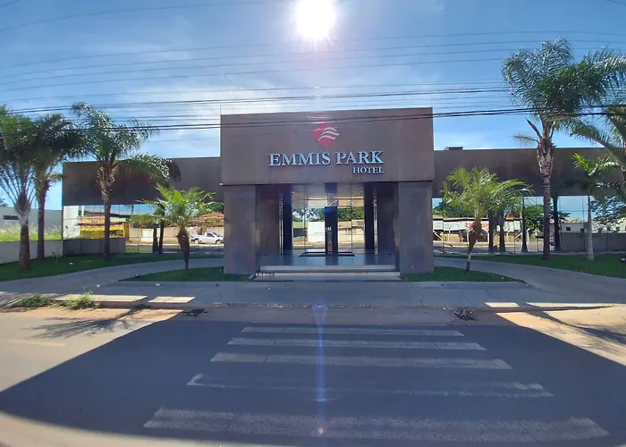 Emmis Park Hotel