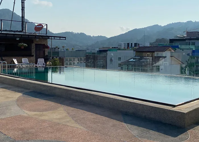 77 Patong Hotel & Spa