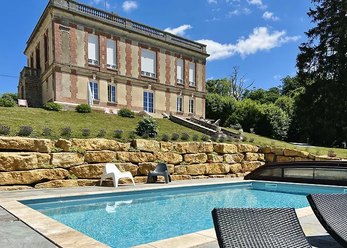 Bed and Breakfast Demeure de la Garenne à Montmirail 