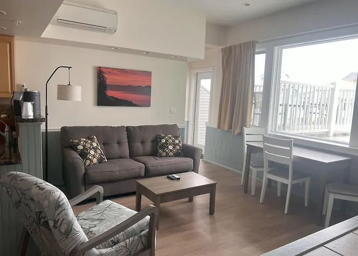 Trade Winds On The Bay Aparthotel Rockland
