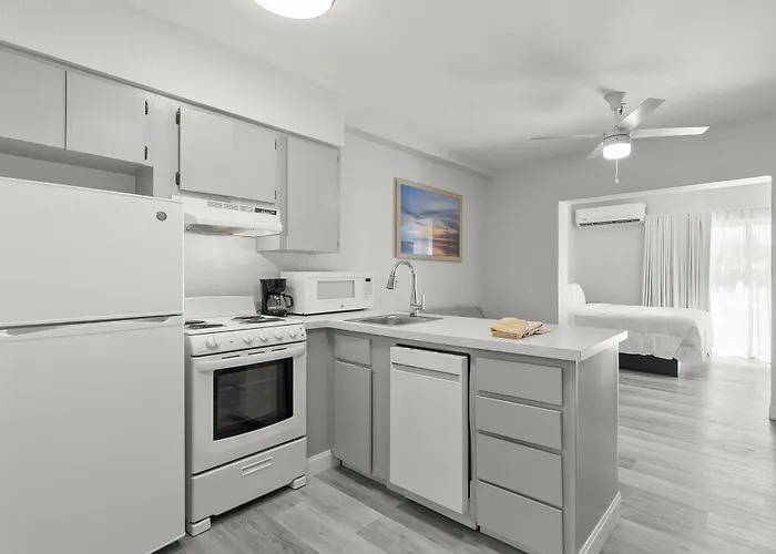 Grand Shores West