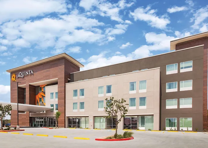 La Quinta Inn & Suites By Wyndham