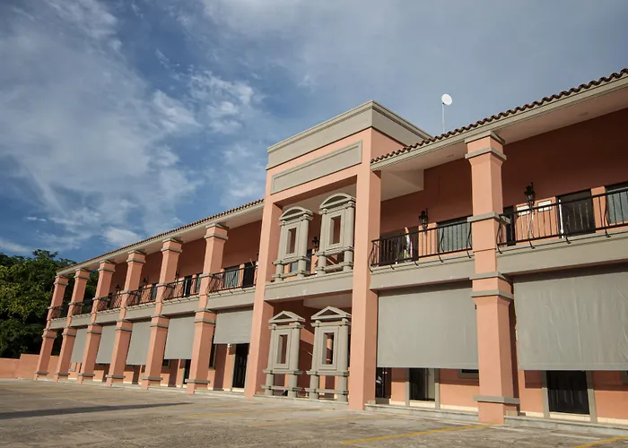 Hoteles con Piscina en Tampico