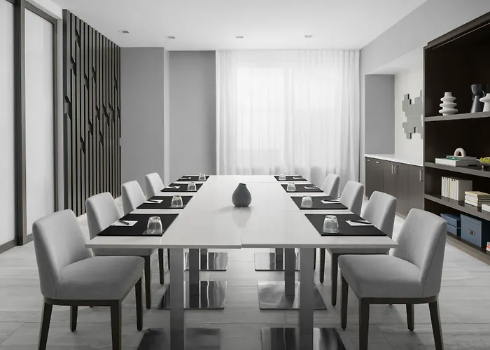 Ac Hotel By Marriott Miami Dadeland Glenvar Heights