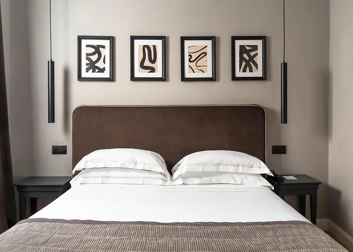 Flom Boutique Hotel