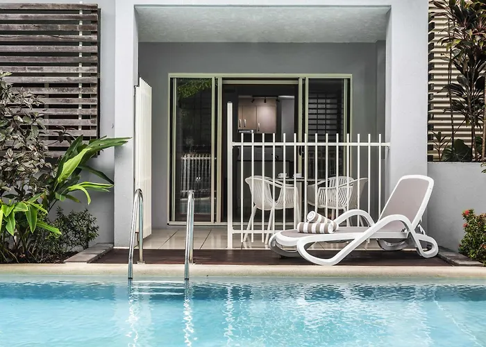 Mantra Aqueous On Port Aparthotel Port Douglas