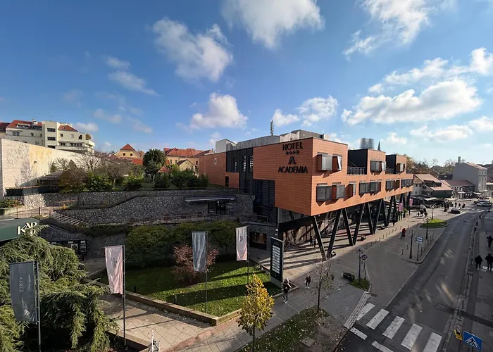 Hotel Academia