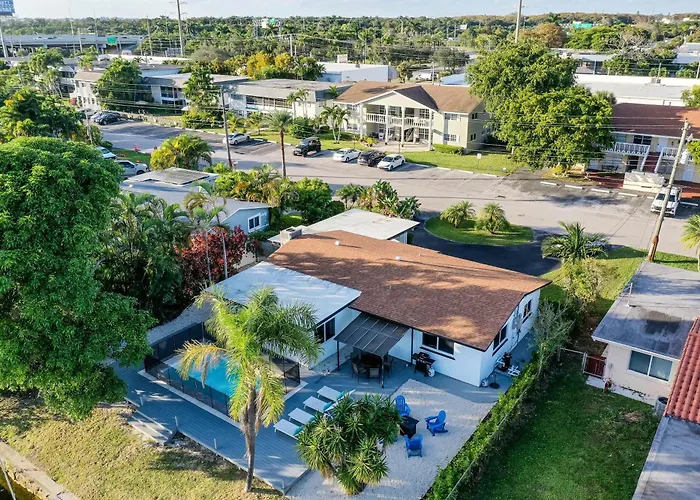 Relaxing Waterfront 3Br 2Ba With Pool Fire Pit Bbq Hammock Tree Swing