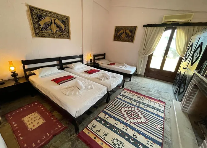 Arolithos Traditional Village Hotel Tilisos