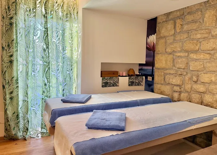 Hotel Joli