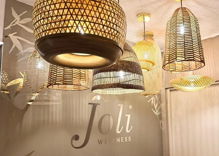 Hotel Joli