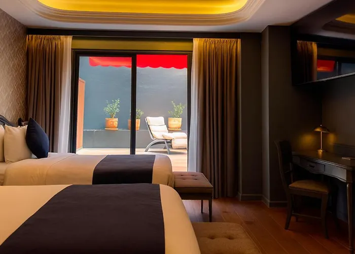 Hive Nápoles by G Hotels