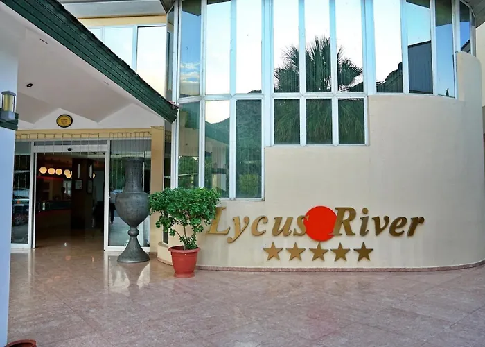Lycus River Thermal Hotel