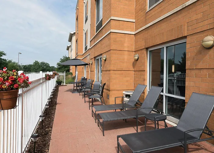Fairfield Inn & Suites By Marriott Milwaukee Airport Oak Creek