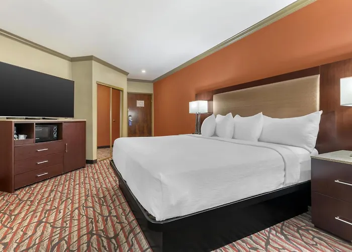 Best Western Plus Brookside Inn