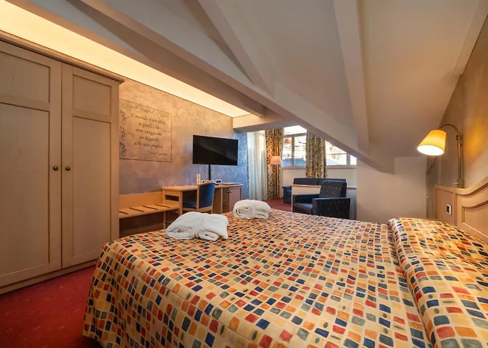 Hotel con piscina a Fiera Di Primiero