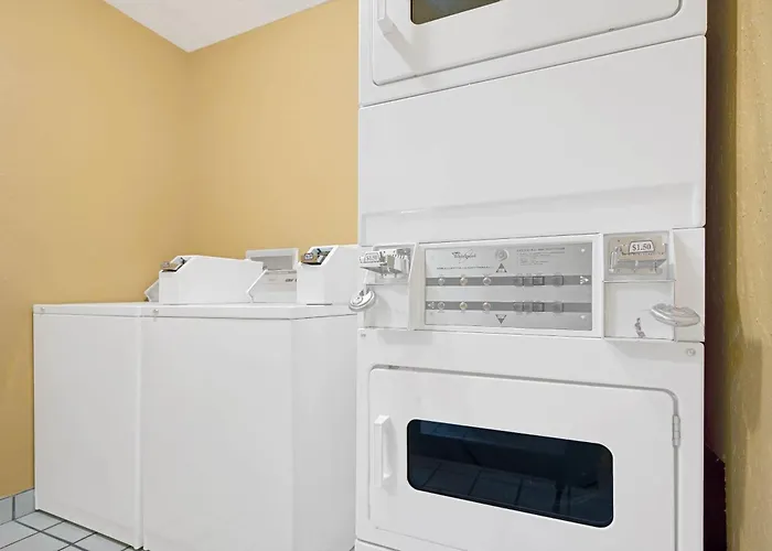 Days Inn By Wyndham East Albuquerque 'Newly Renovated'