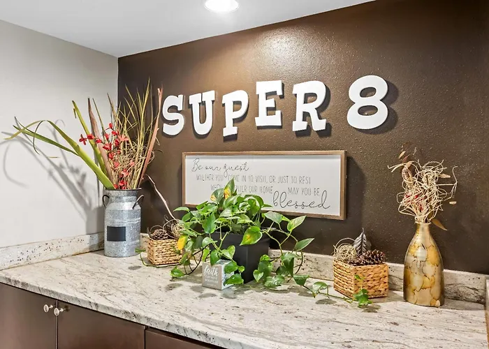 Super 8 By Wyndham Valdosta Ga I-75 Hotel