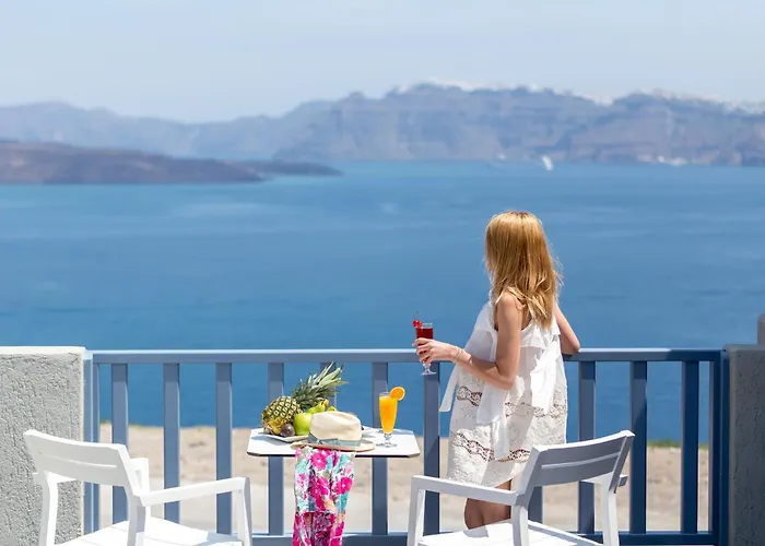 Acroterra Rosa Luxury Suites & Spa