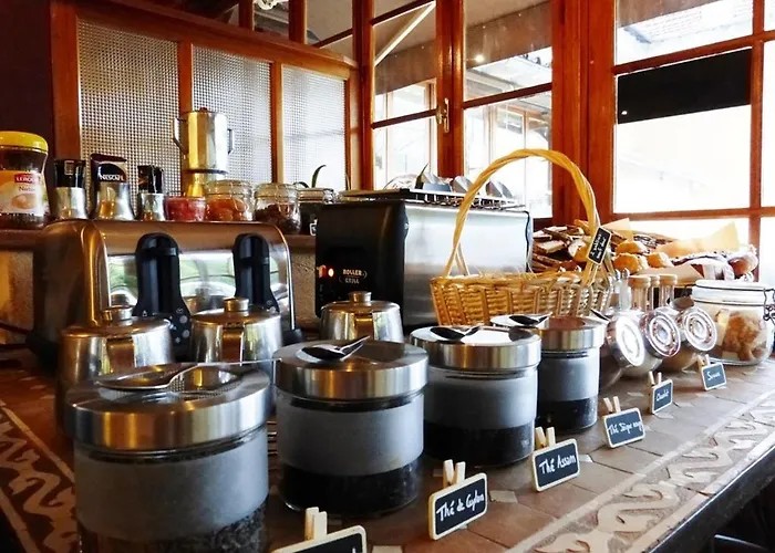 Hôtel Restaurant des Grottes du Pech Merle Cabrerets