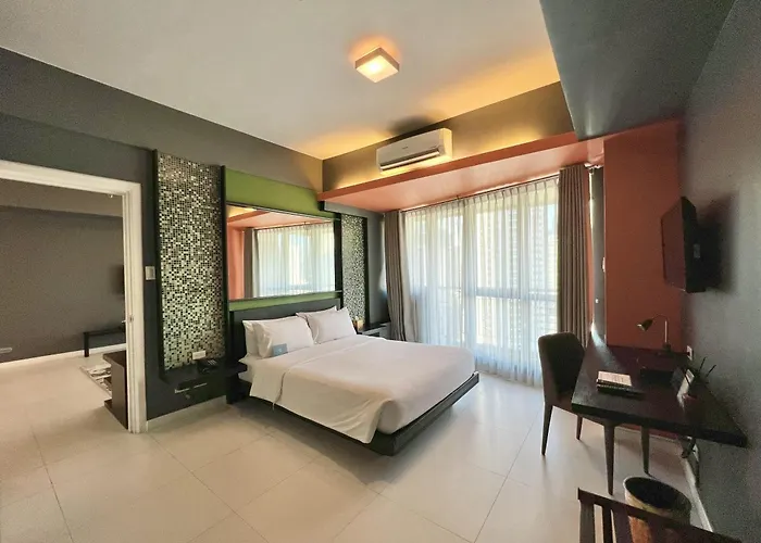 Kl Serviced Residences Managed By Hii Makati City