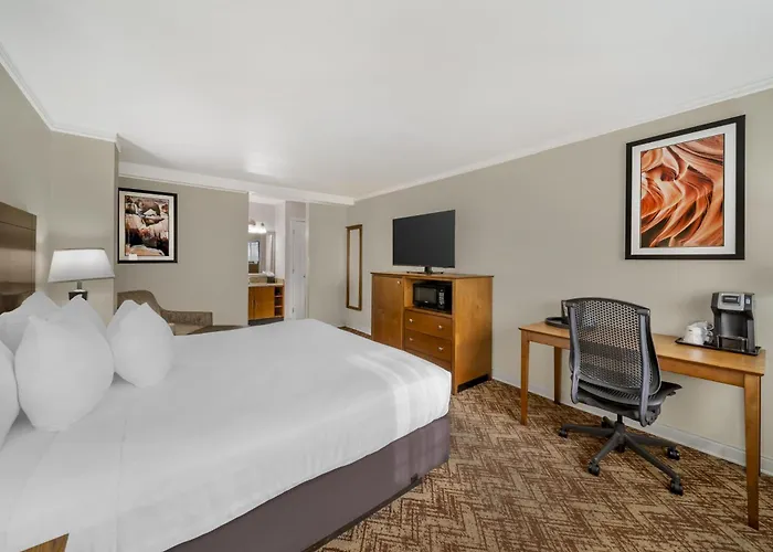 Best Western Plus Northwoods Inn Crescent City
