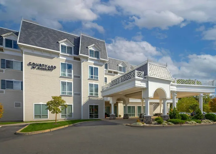 Courtyard By Marriott Lenox Berkshires