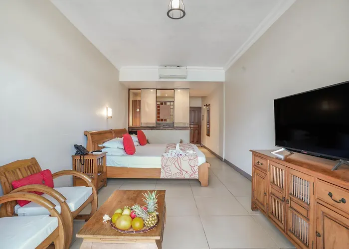 Le Peninsula Bay Beach Resort & Spa Blue Bay