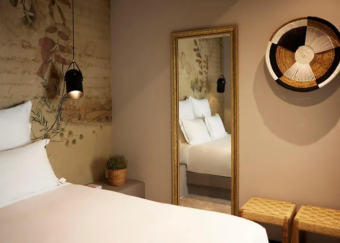 Anise Aluma Athens, Tapestry Collection By Hilton