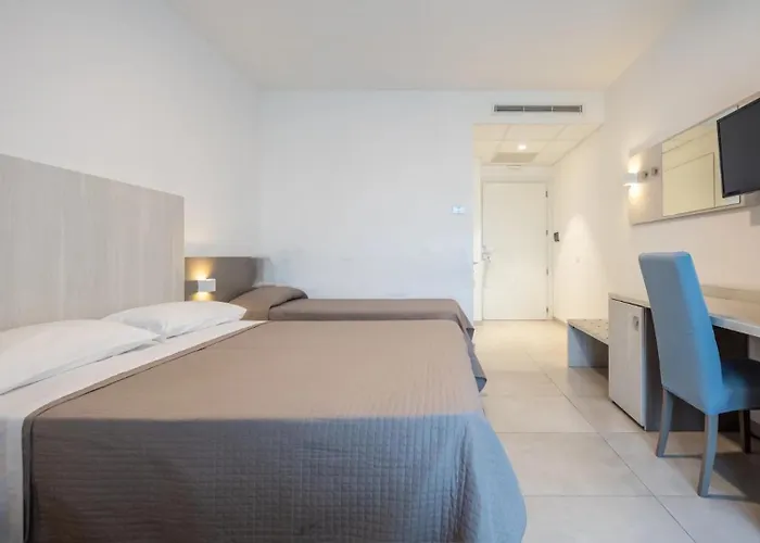 Nuovo HOTEL SETTIBI 20m dalla spiaggia