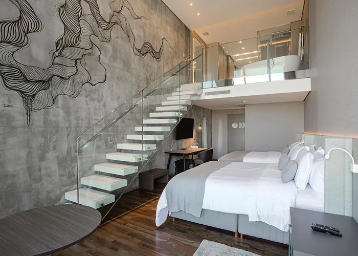 Suryaa Hotel Pinhais, Curio Collection By Hilton