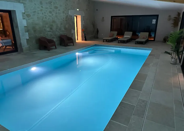 Domaine du lion rouge Piscine et Spa