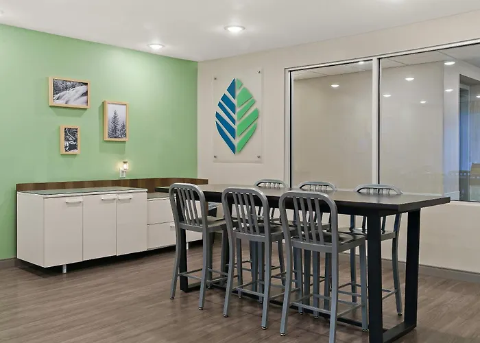 Woodspring Suites East Lansing - University Area