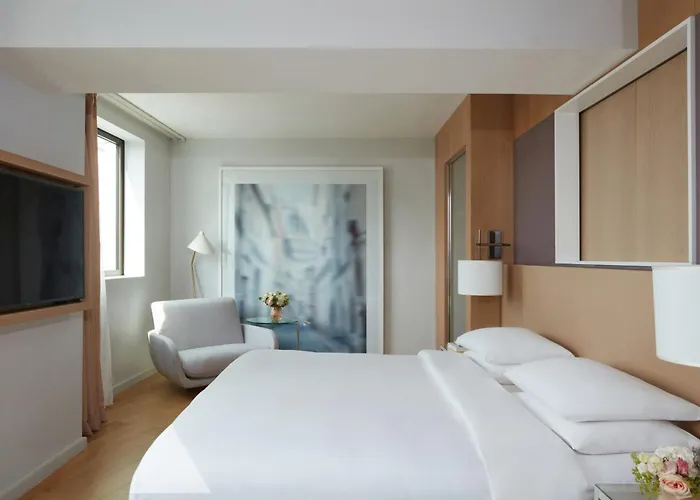 Hyatt Regency Paris Etoile