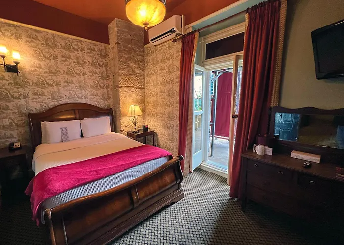 1886 Crescent Hotel And Spa