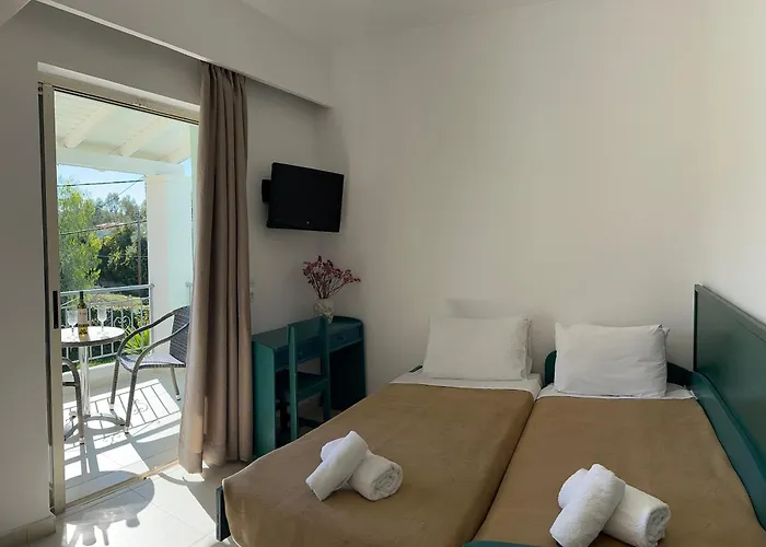 Three Stars Beach Hotel