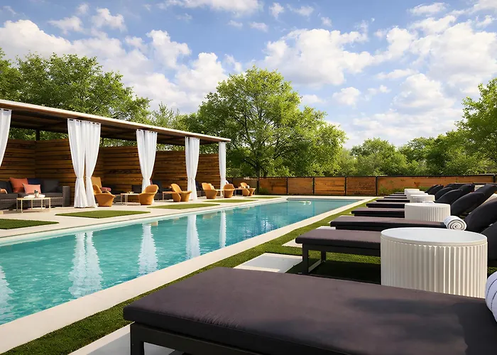 Melrose River Club Resort