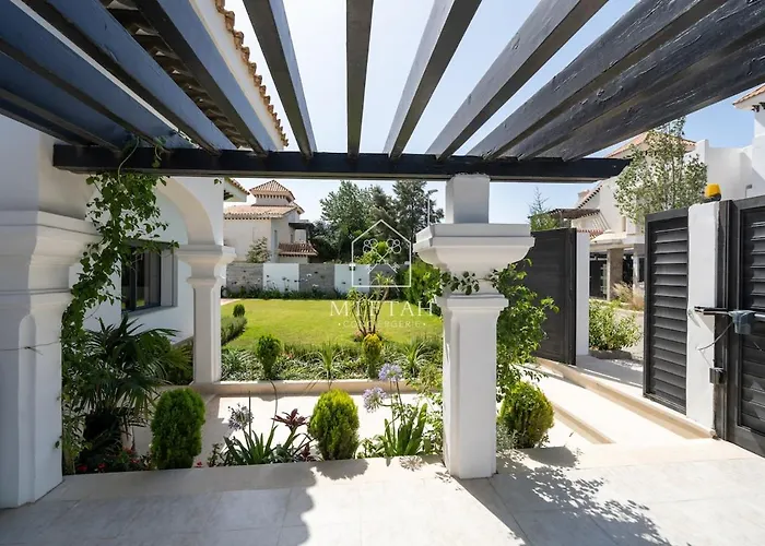 Luxury Villa With Private Pool Str1