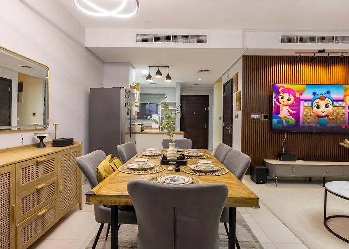3-Bedroom Cozy Townhouse With Great Amenities In Dubai