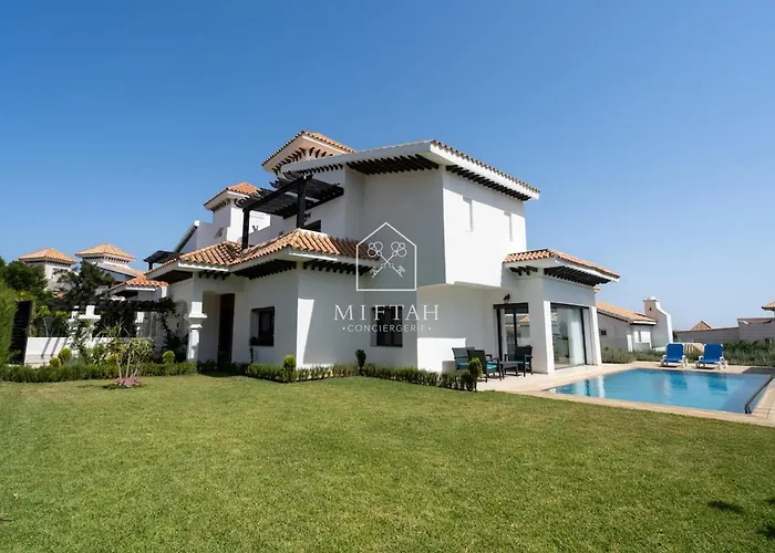 Luxury Villa With Private Pool Str1