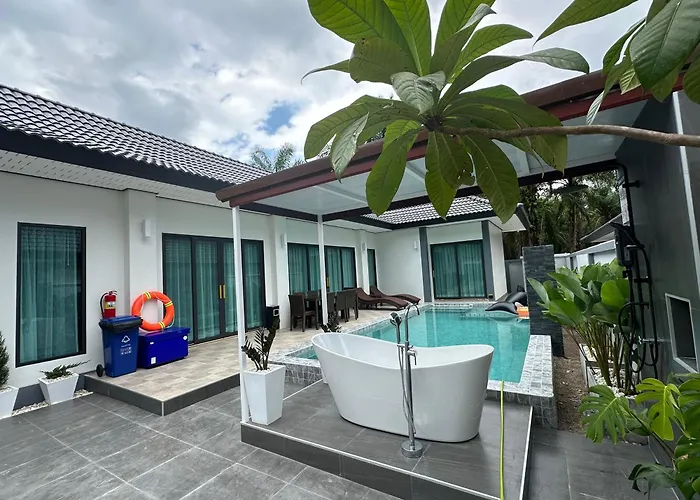 วิลล่าใน Ao Nang Yoona Luxury Pool Villa